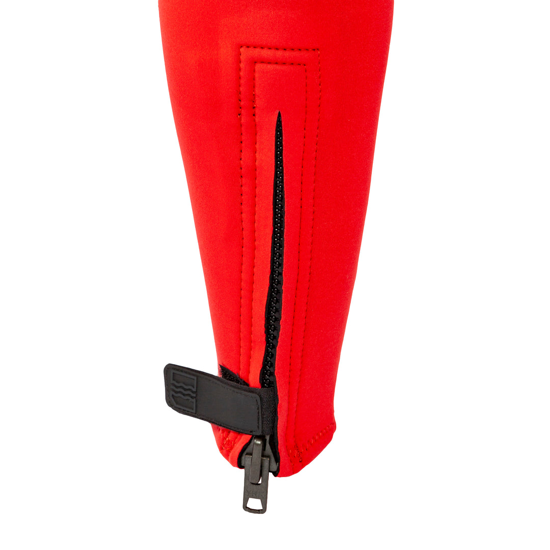 View of the Jetpilot Vintage John Wetsuit White colorway ankle zipper.