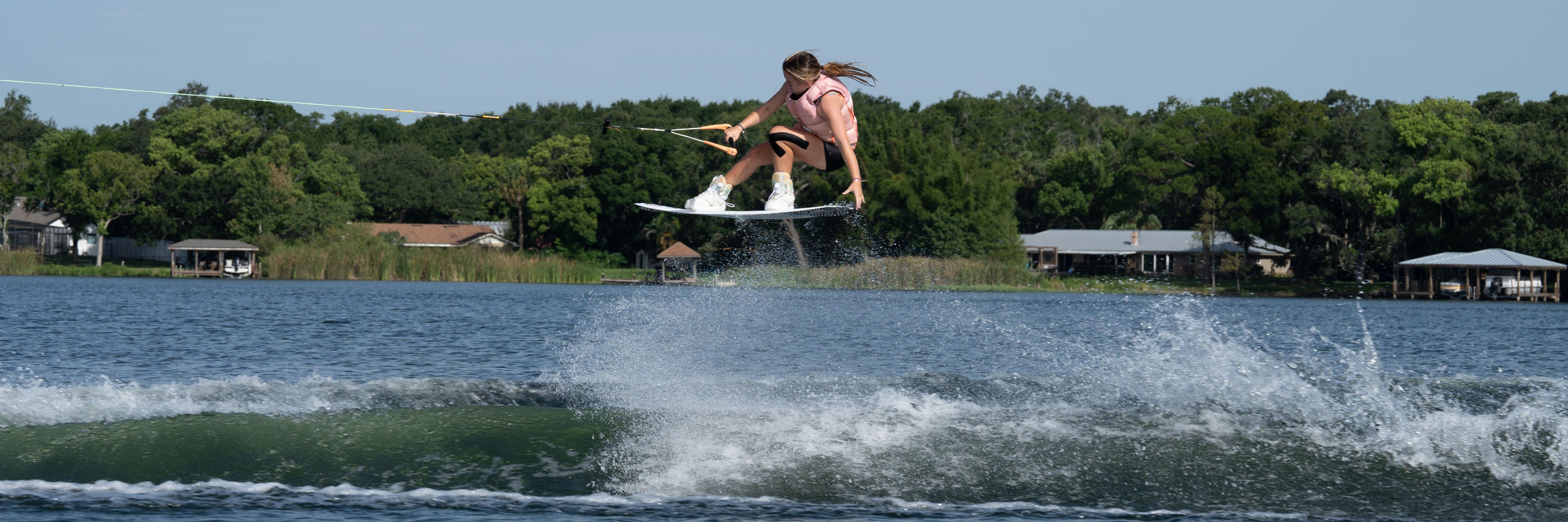 Jetpilot Team Rider Wakeboarding whit the Womae's Armada Vest 