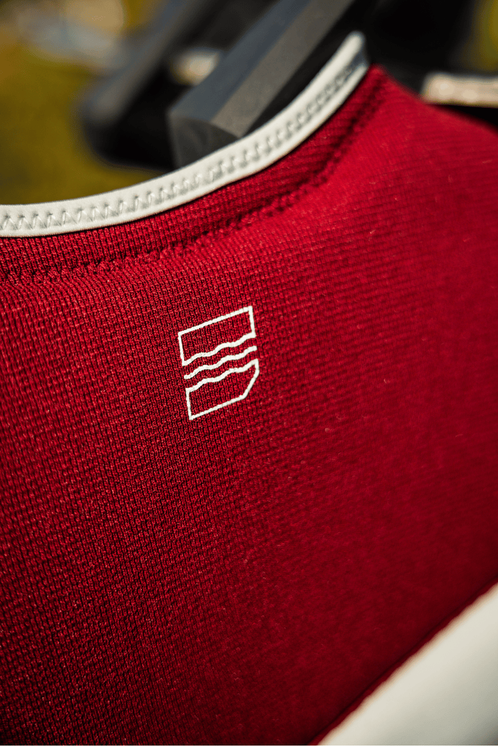 Thomas Herman Burgundy Closeup #color_burgundy