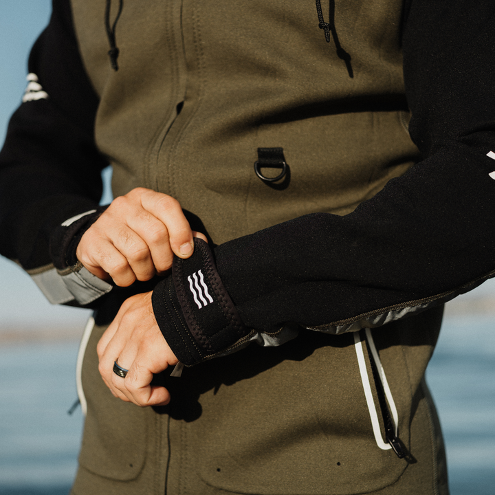 Jetpilot Tour Coat Velcro wrist closures. #color_olive