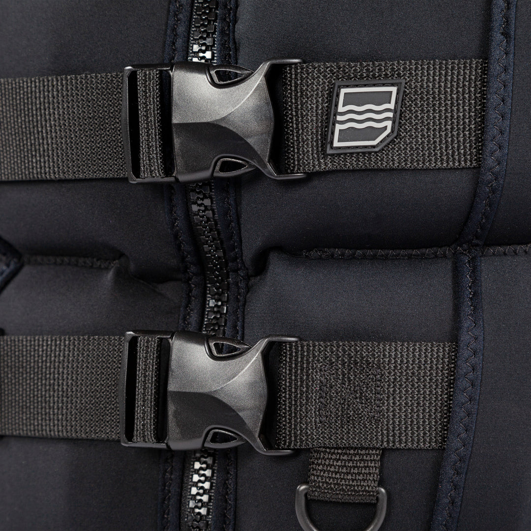 View of the dual buckles. #color_black