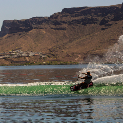 Picture of Shaun Murray wakeboarding.